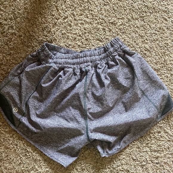 i am selling these grey lulu shorts they are in great condition with no stains. - Picture 3 of 3
